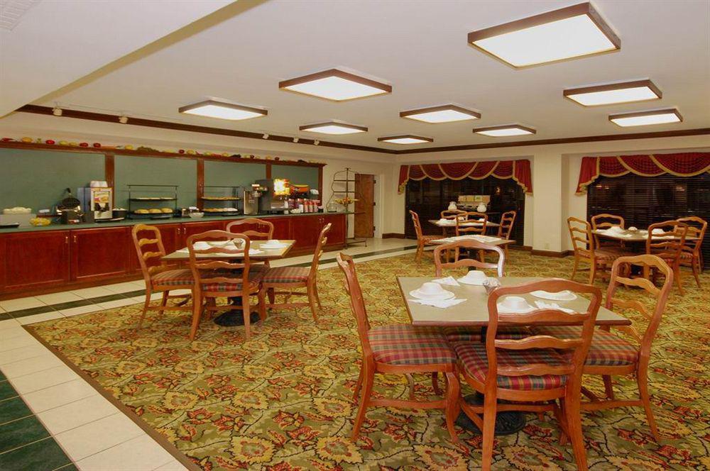 Red Roof Inn & Suites Newnan Extérieur photo
