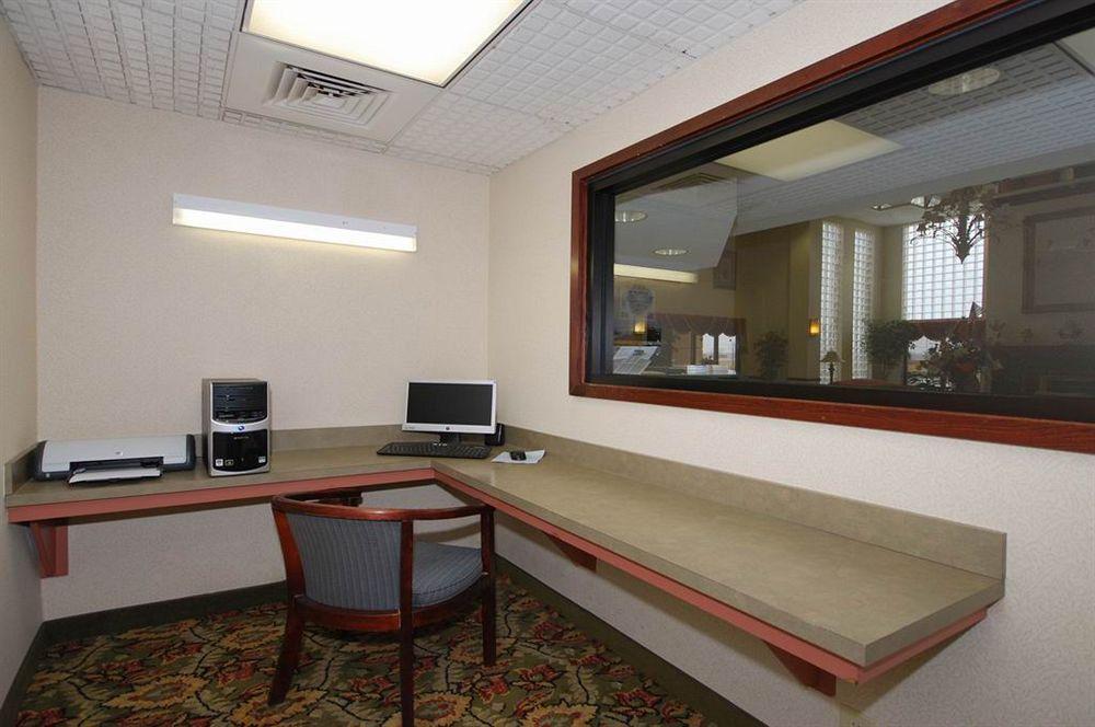 Red Roof Inn & Suites Newnan Extérieur photo