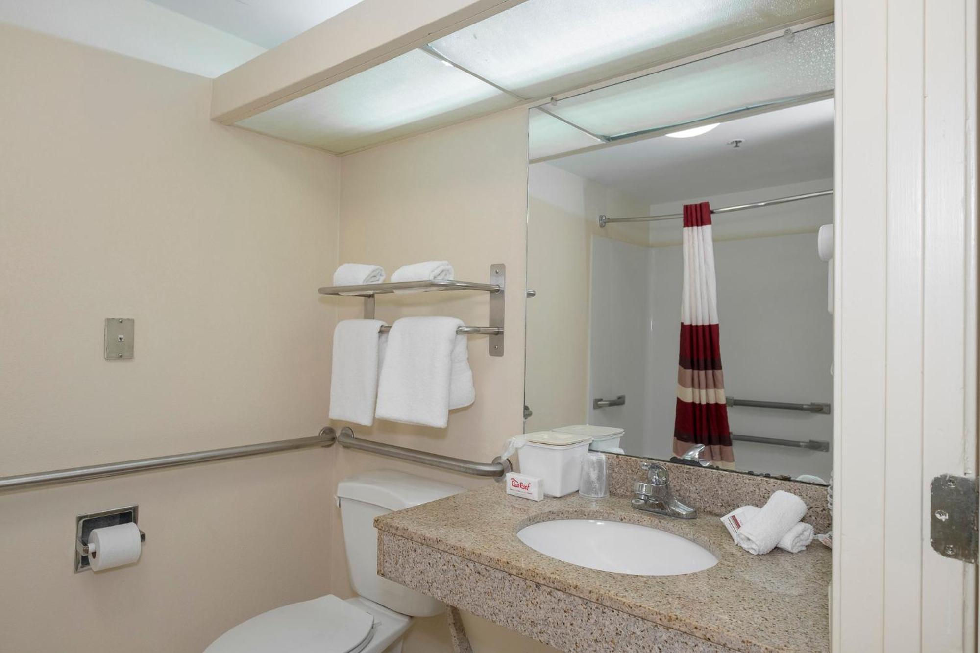 Red Roof Inn & Suites Newnan Extérieur photo