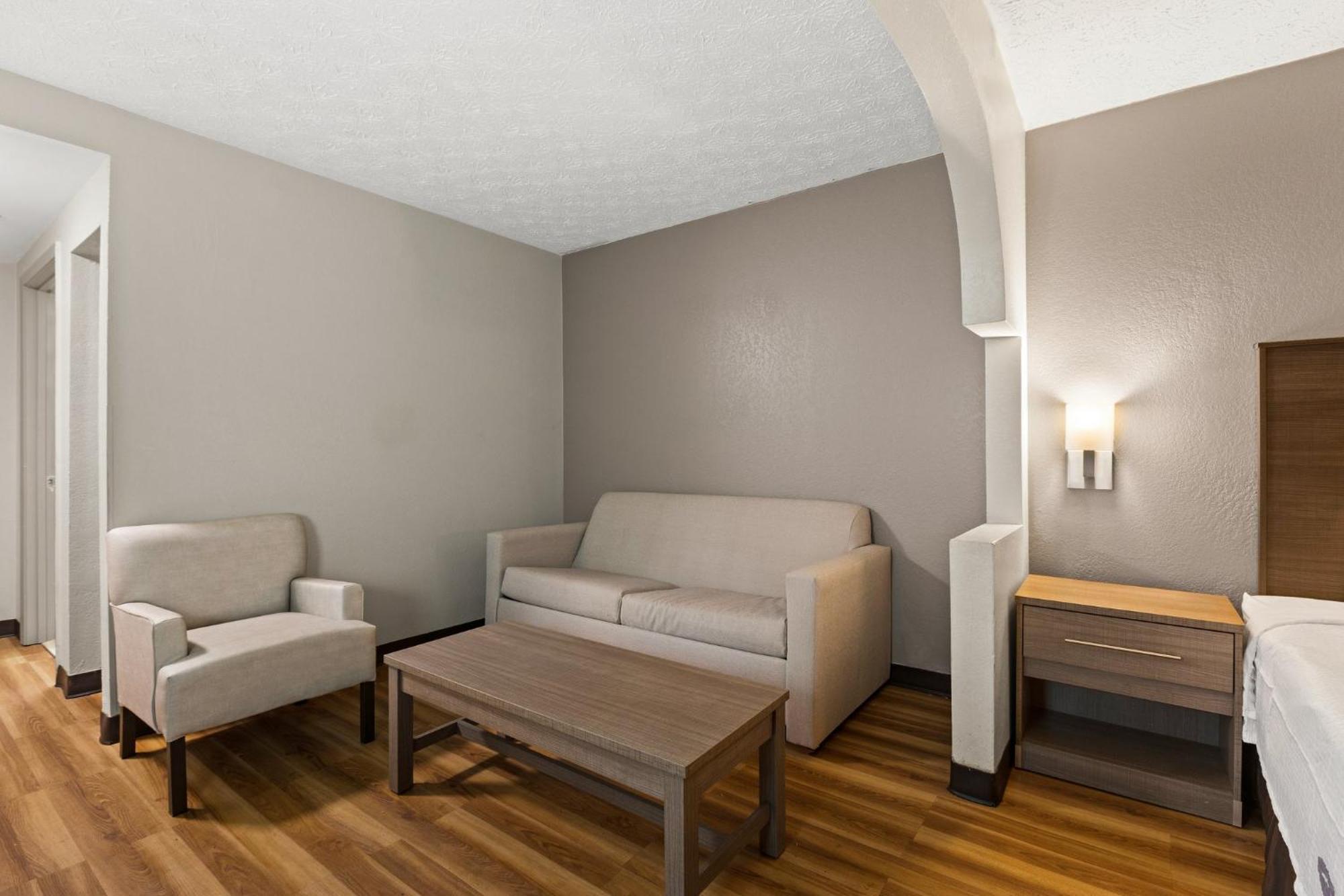 Red Roof Inn & Suites Newnan Extérieur photo