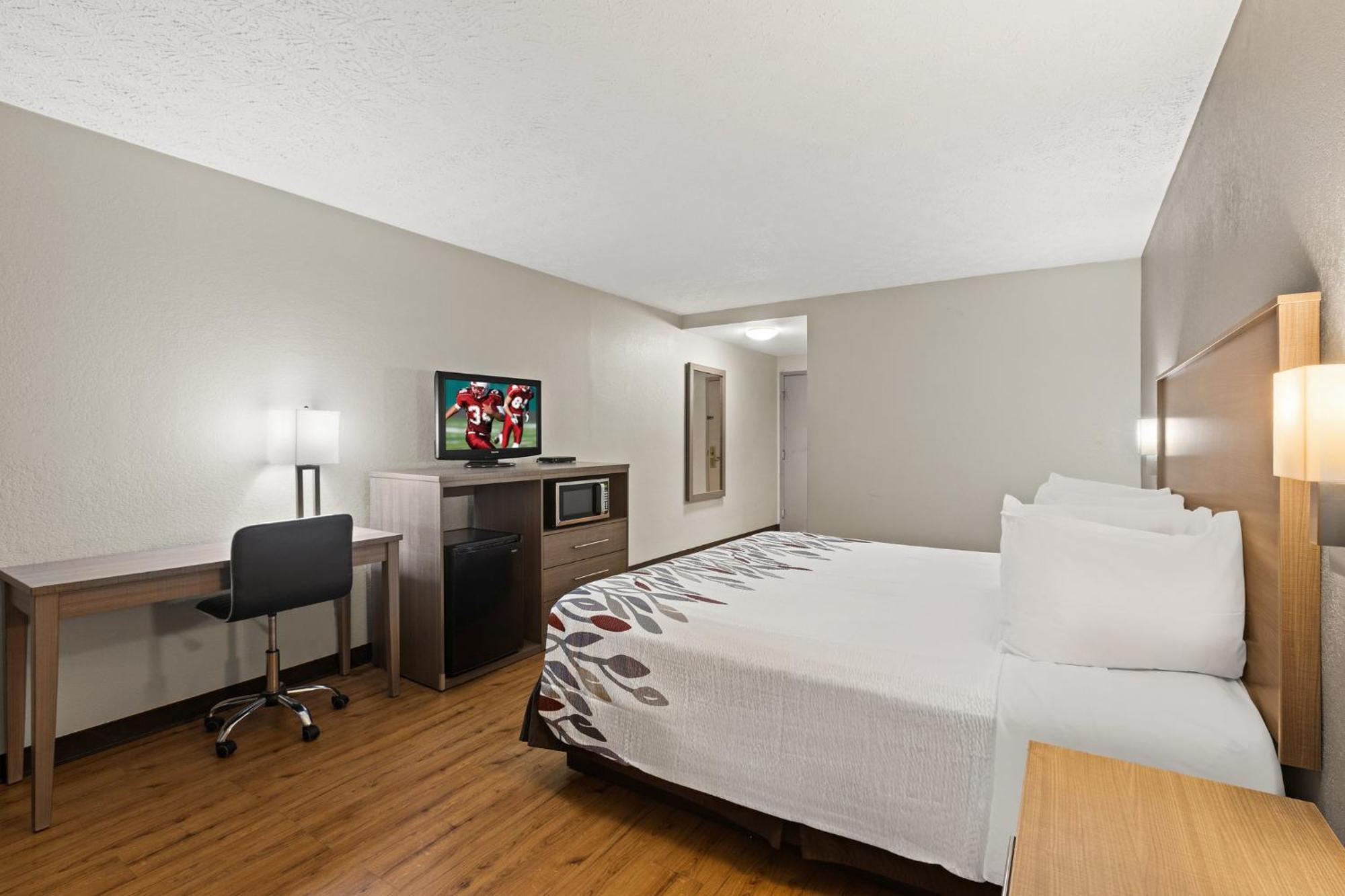 Red Roof Inn & Suites Newnan Extérieur photo