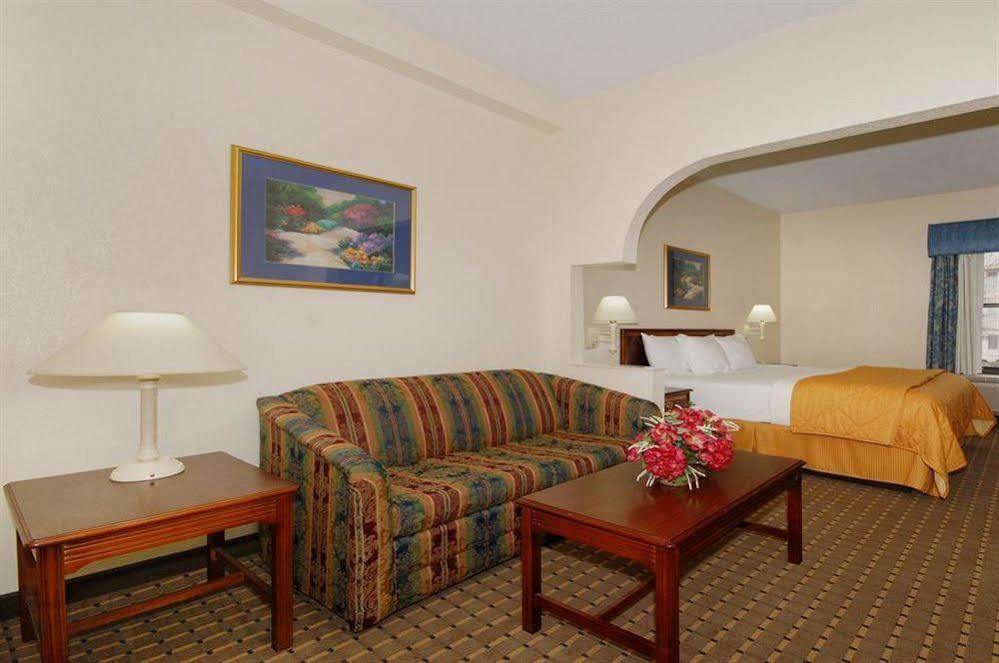 Red Roof Inn & Suites Newnan Extérieur photo